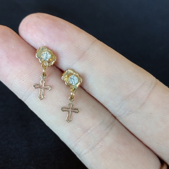 Vintage Avon Gold Cross Dangle Earrings - Picture 2 of 5